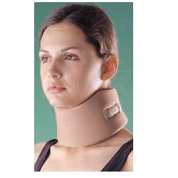 COLLARE CERVICALE OPPO A DENSITA' COMPATTA MISURA MEDIA SUPPORTA LA COLONNA CERVICALE IN POSIZIONE NEUTRALE O ANATOMICA E PROVVEDE AD IMMOBILIZZARLA CHIUSURA IN VELCRO - Farmapanda Srl